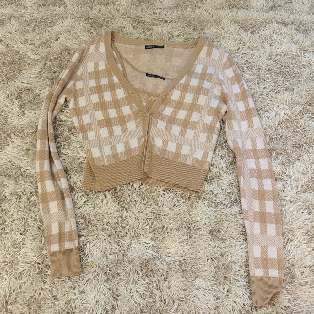 Matching set! Sweater and tank top